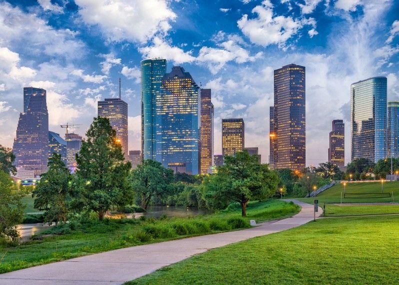 Il Buffalo Bayou Park è il centro per numerose attività, oltre che un'ottimo punto per ammirare la Downtown. Houston, Texas.